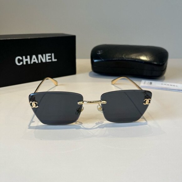 Chanel Black Rectangular Sunglasses - Picture 1 of 4